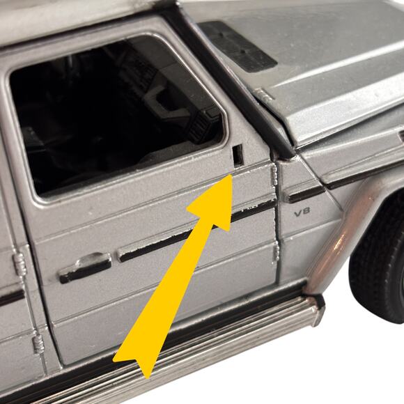 Welly 2016 Mercedes G-Wagen 1/24 Diecast Silver G-Class Wagon SUV *Part Missing* - Picture 10 of 11
